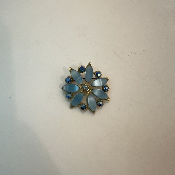 Vintage Womens Aqua Blue Flower Brooch Rhinestones MCM 60s - Picture 2 of 8